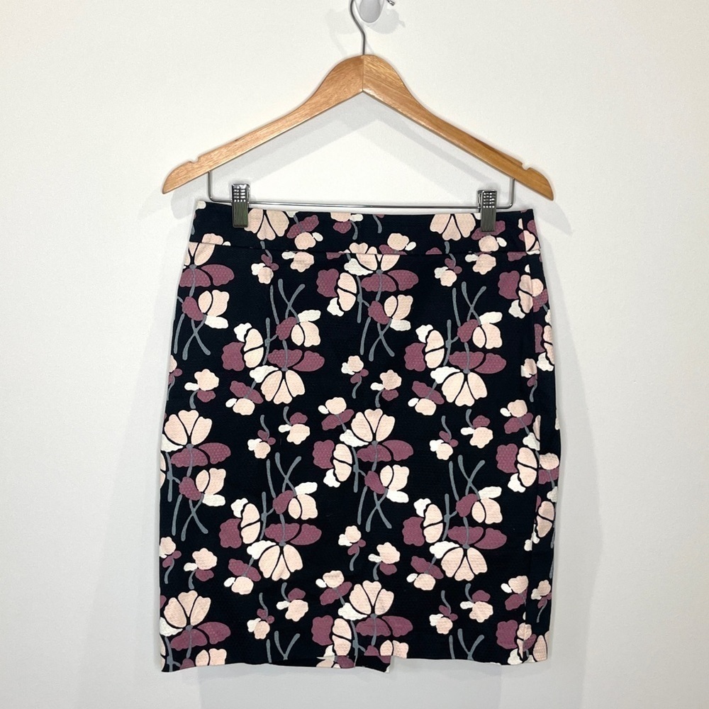 Ann Taylor Factory Black Pencil Skirt Mauve Floral Print